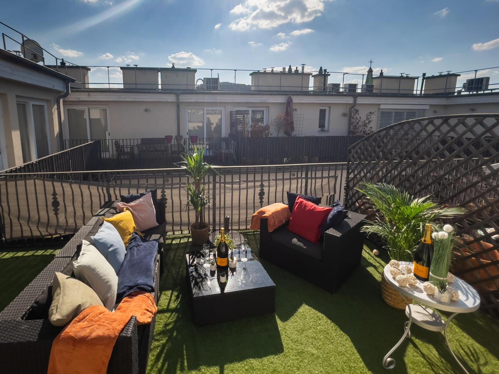 Luxurious Penthouse In The Heart Of Budapest Exterior photo